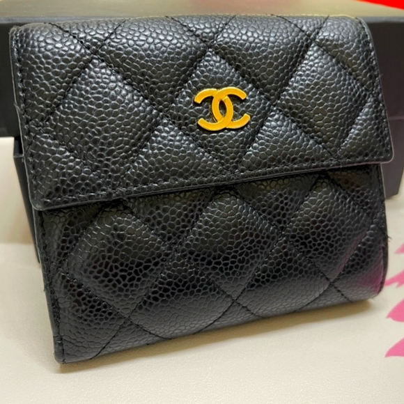 Chanel Caviar Black Wallet - Picture 1 of 5